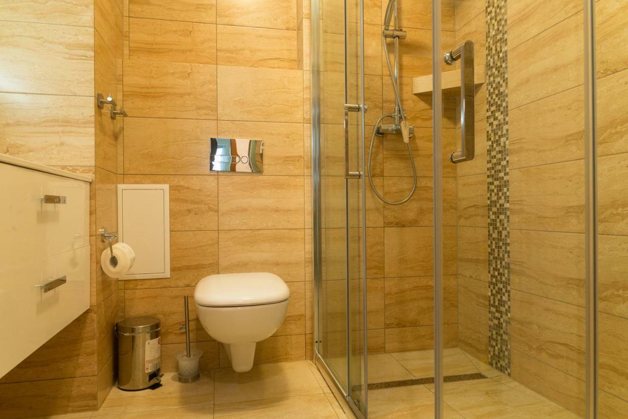 Apartment Na Urlop - Centrum - Przy Amfiteatrze - 500m Do Basenow *